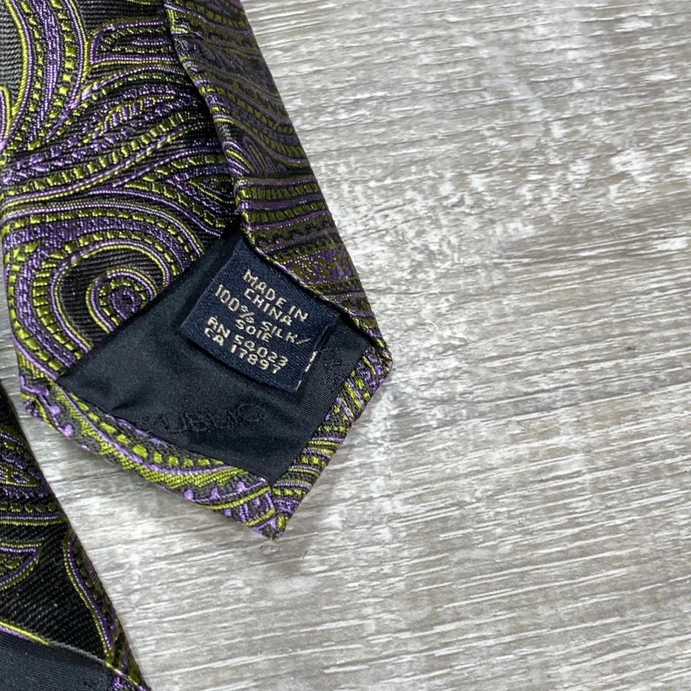 Banana Republic Mens Paisley Silk Tie Purple Green Black Formal‎ Business